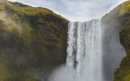 mujer y su amigo mueren por sacar selfie en una cascada