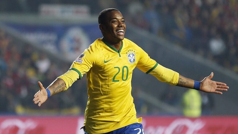 Robinho condena violación Brasil