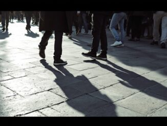 Manifestantes en Barcelona protestan contra desahucios