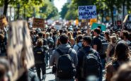 Manifestazione per la parità di genere nel Día Internacional de la Mujer